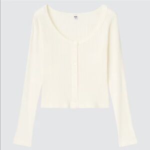 UNIQLO cream ribbed button down long sleeve scoop neck top